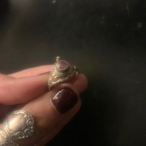 Vintage poison ring with natural stone